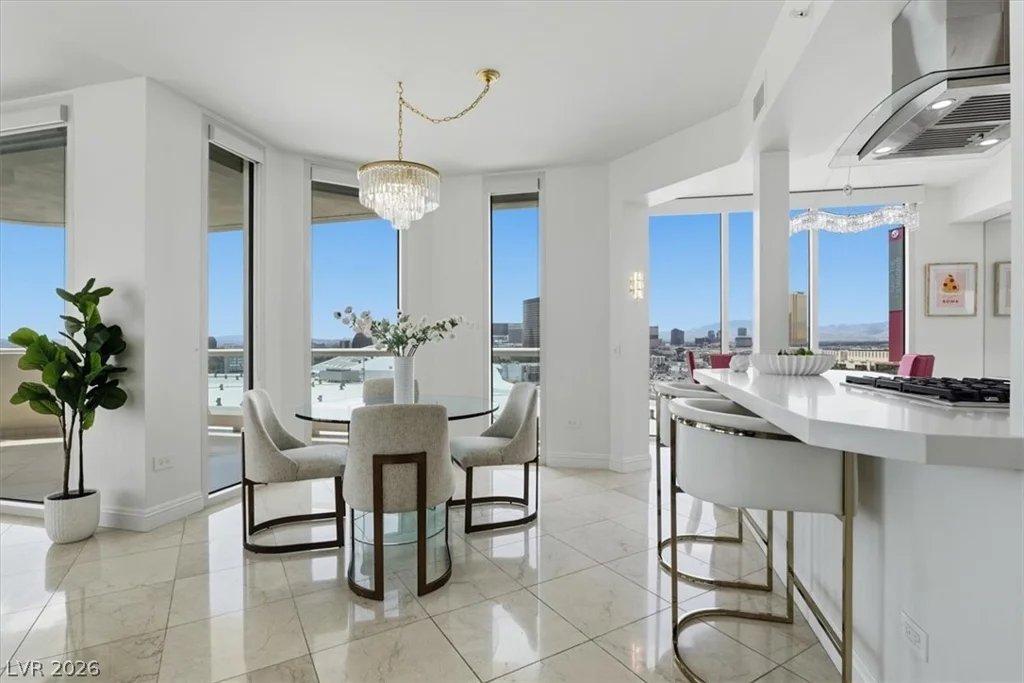 2877 Paradise, Las Vegas, NV 89109