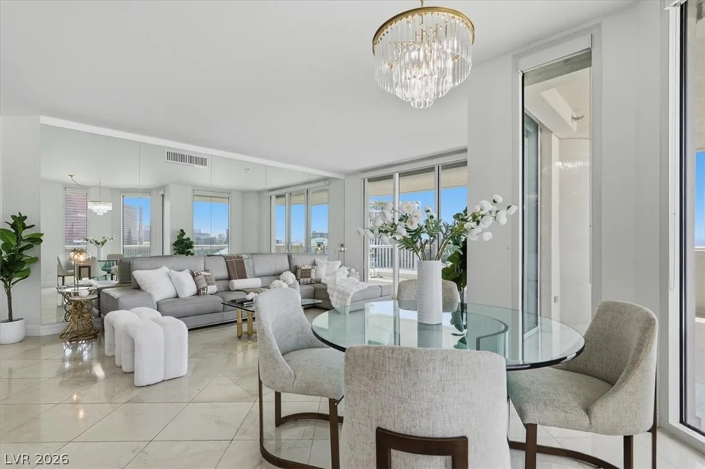 2877 Paradise, Las Vegas, NV 89109