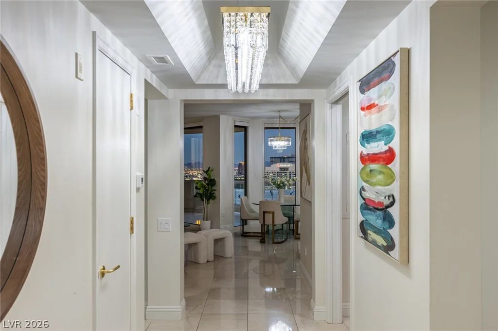 2877 Paradise, Las Vegas, NV 89109
