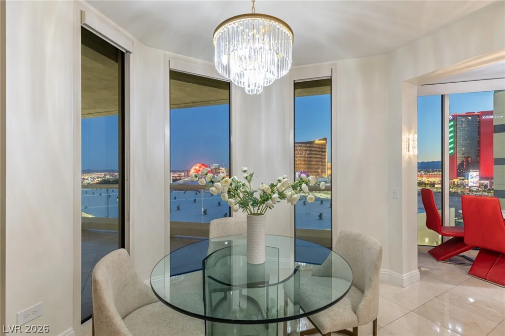2877 Paradise, Las Vegas, NV 89109