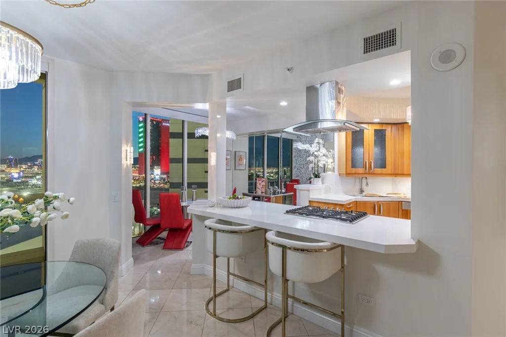 2877 Paradise, Las Vegas, NV 89109