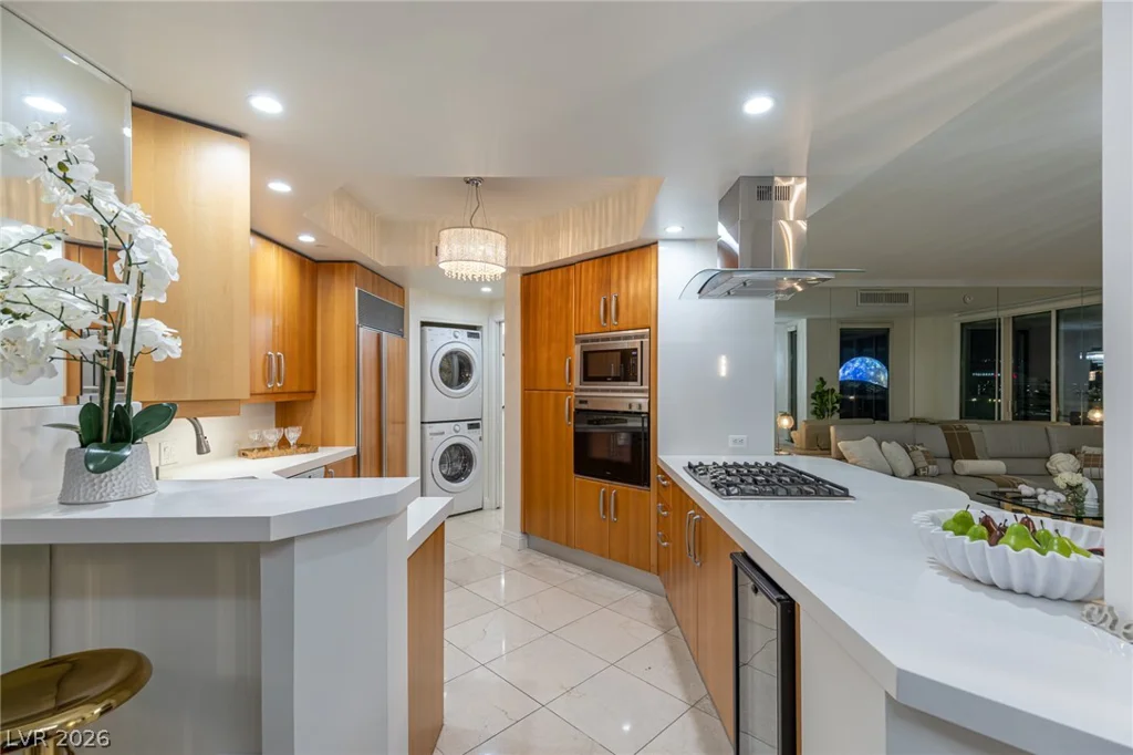 2877 Paradise, Las Vegas, NV 89109