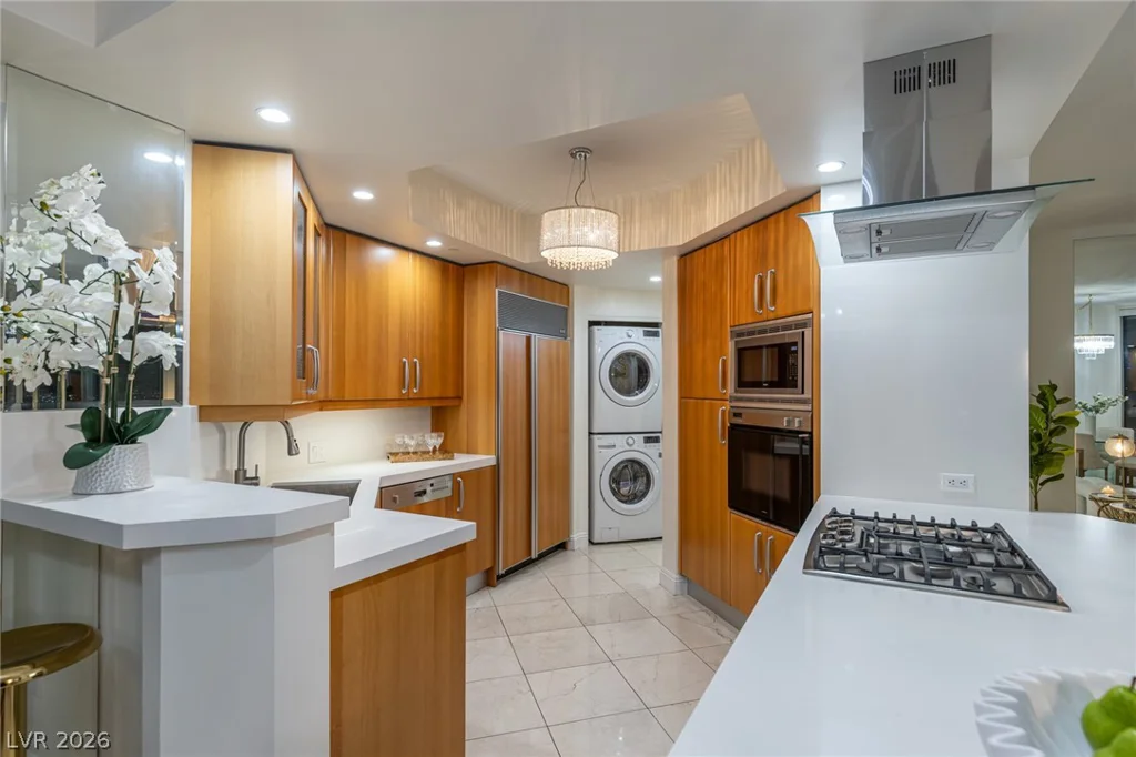 2877 Paradise, Las Vegas, NV 89109