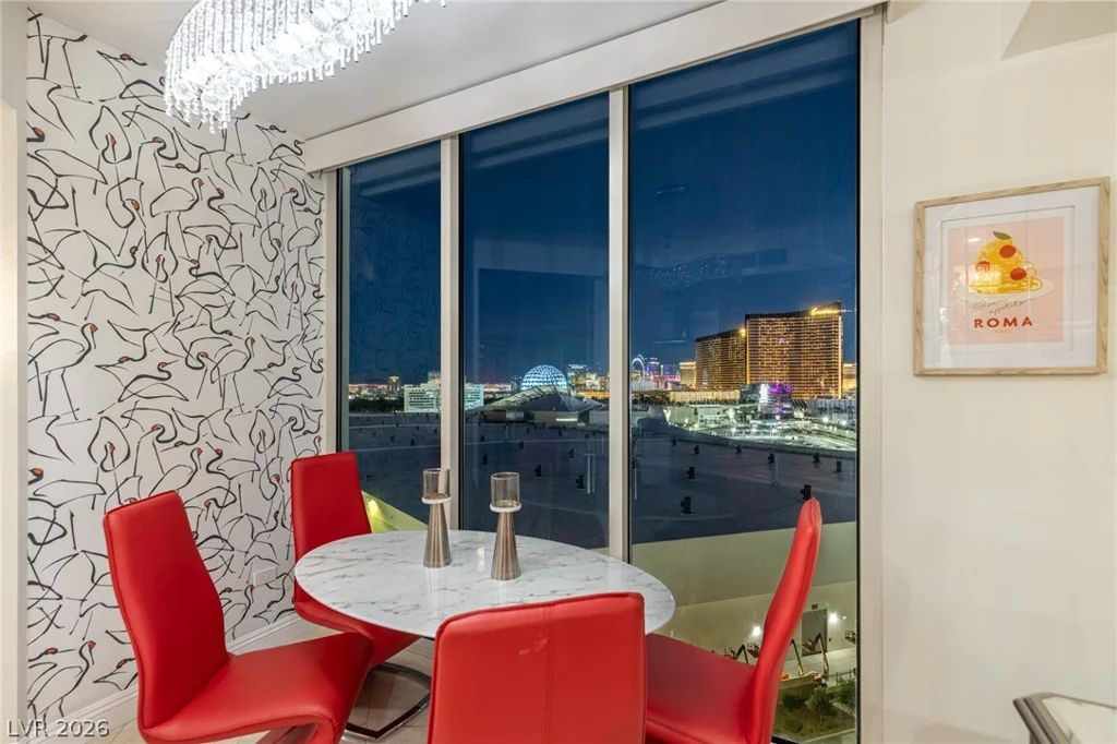 2877 Paradise, Las Vegas, NV 89109