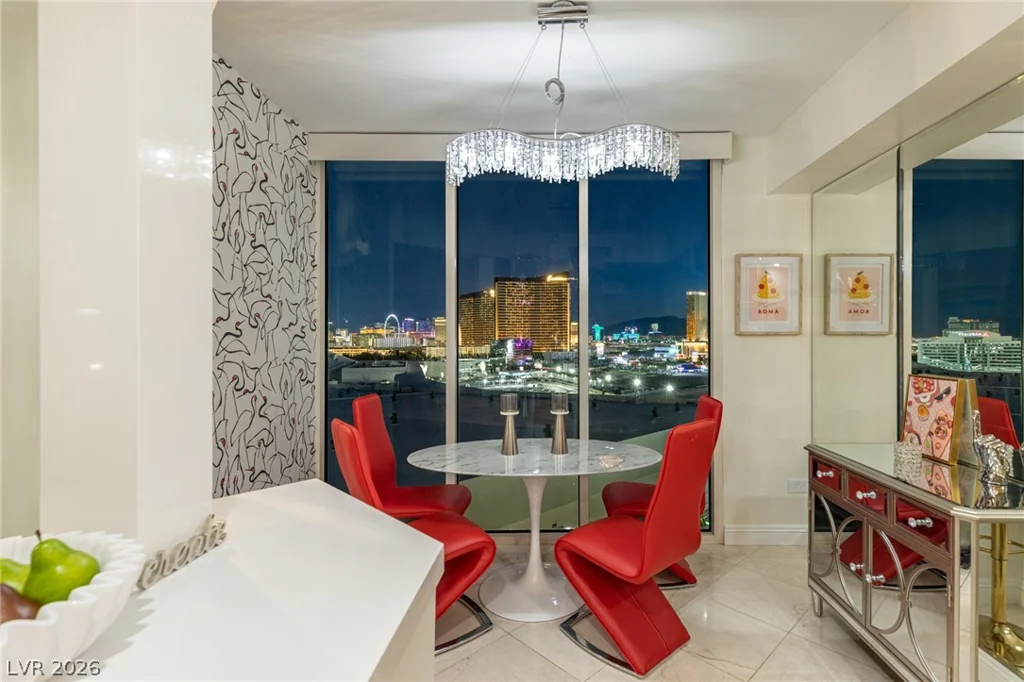 2877 Paradise, Las Vegas, NV 89109