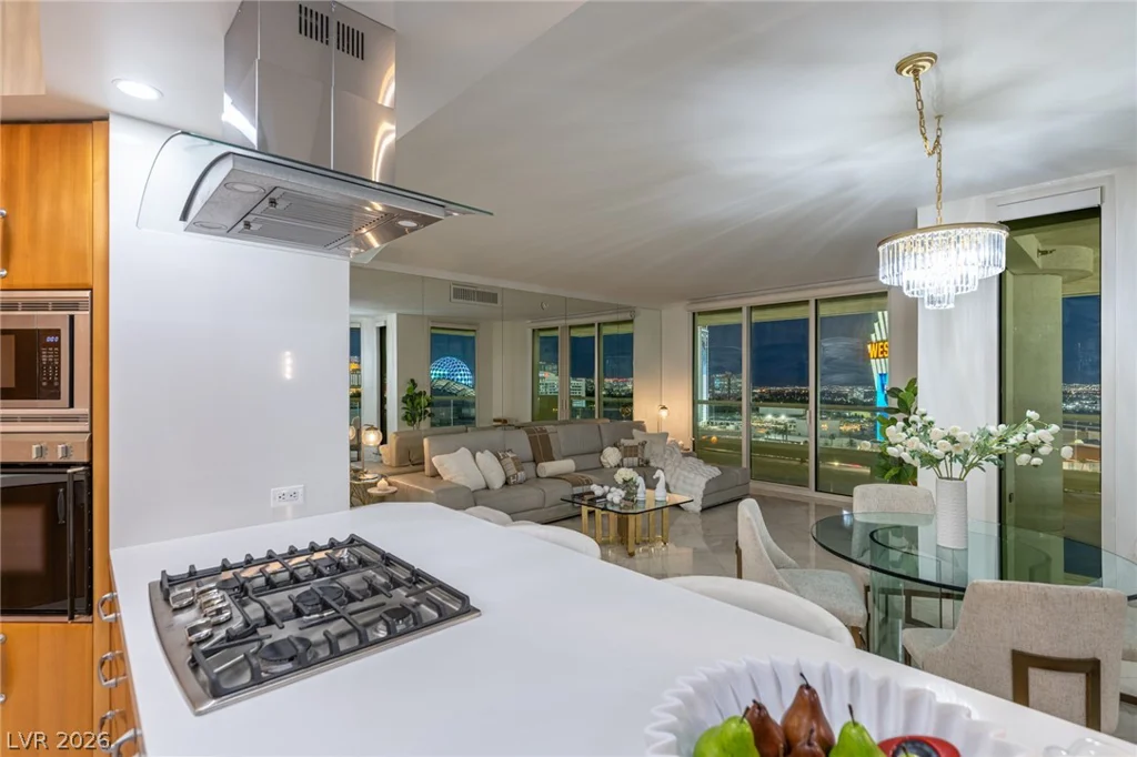 2877 Paradise, Las Vegas, NV 89109