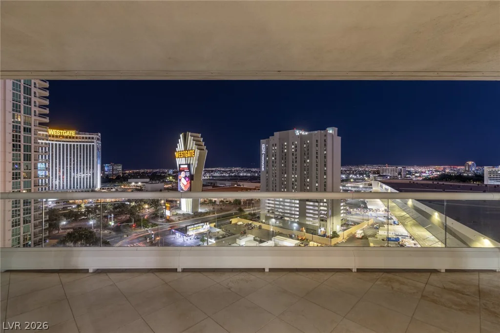 2877 Paradise, Las Vegas, NV 89109