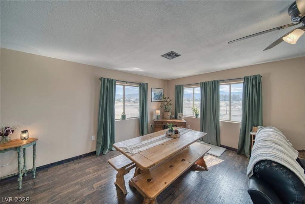 1641 Hickory, Pahrump, NV 89048