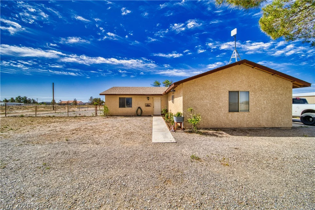 1641 Hickory, Pahrump, NV 89048