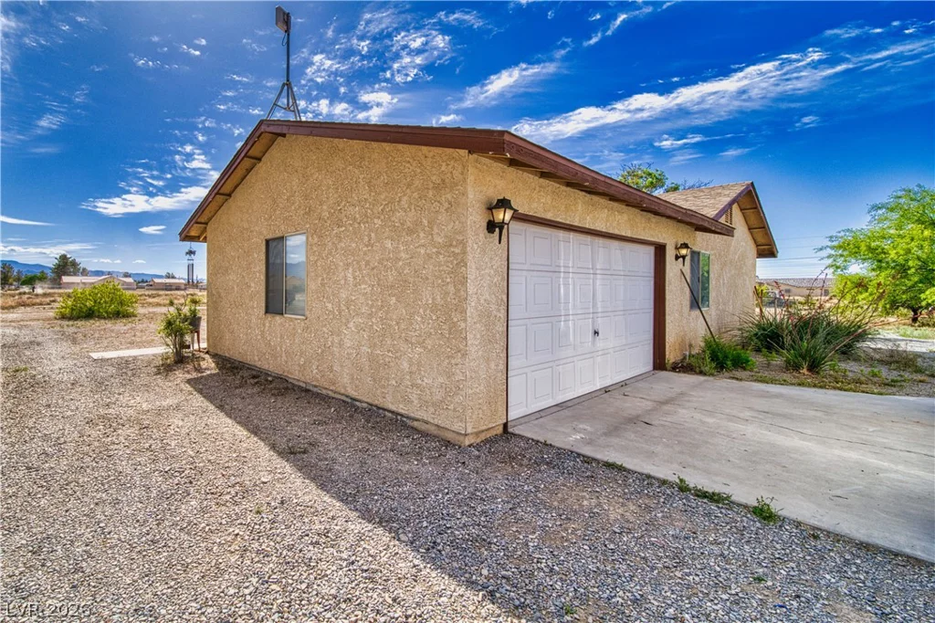 1641 Hickory, Pahrump, NV 89048