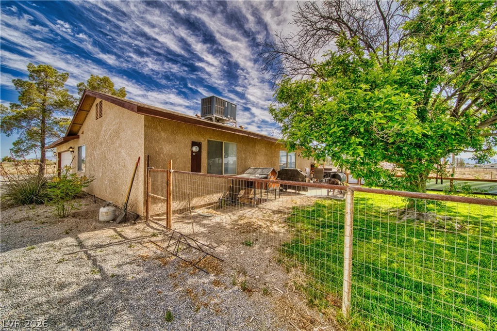 1641 Hickory, Pahrump, NV 89048