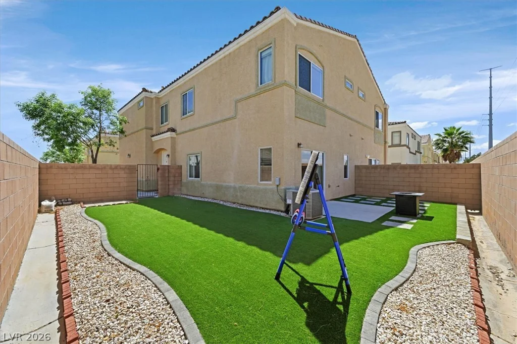 4036 Smokey Fog, North Las Vegas, NV 89081