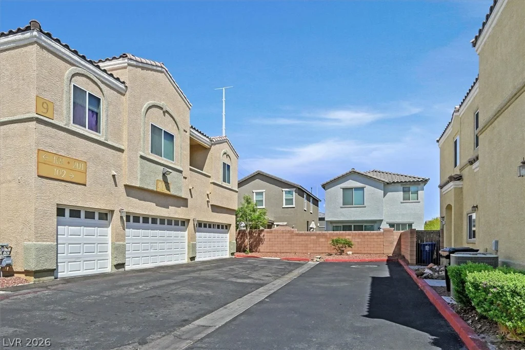 4036 Smokey Fog, North Las Vegas, NV 89081