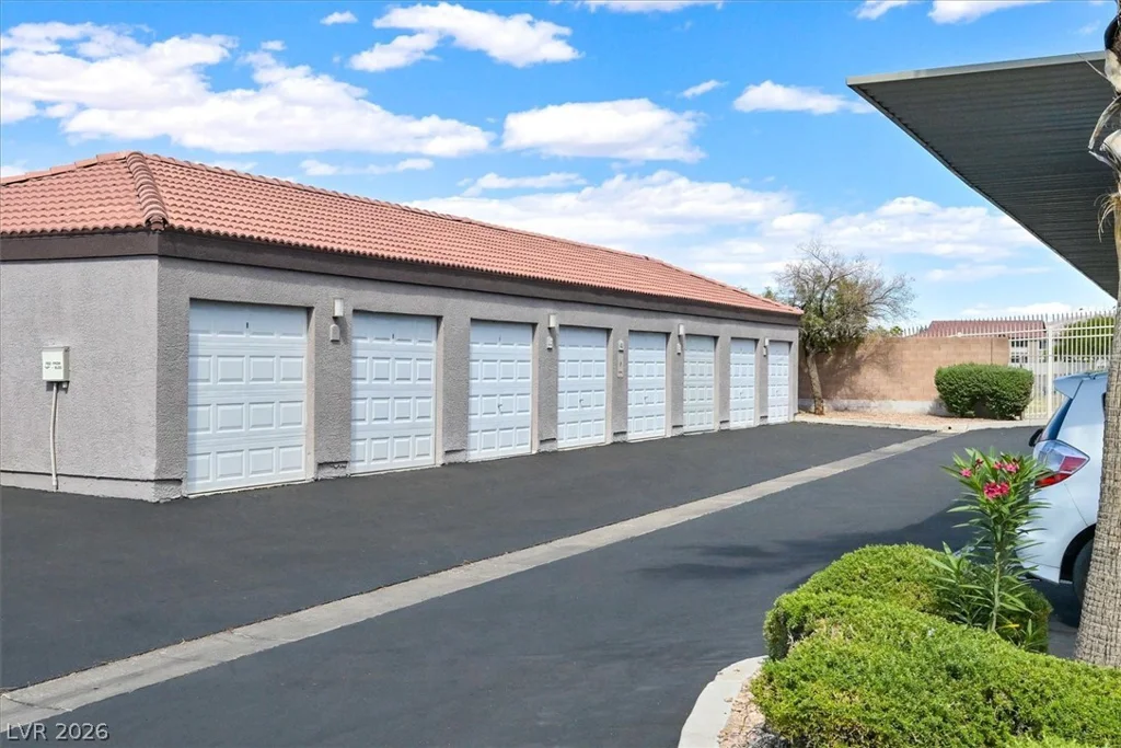 700 Carnegie, Henderson, NV 89052