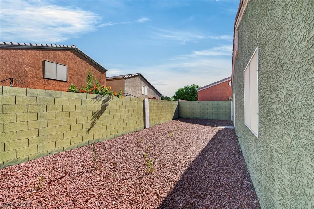 5148 Mineral Lake, Las Vegas, NV 89122