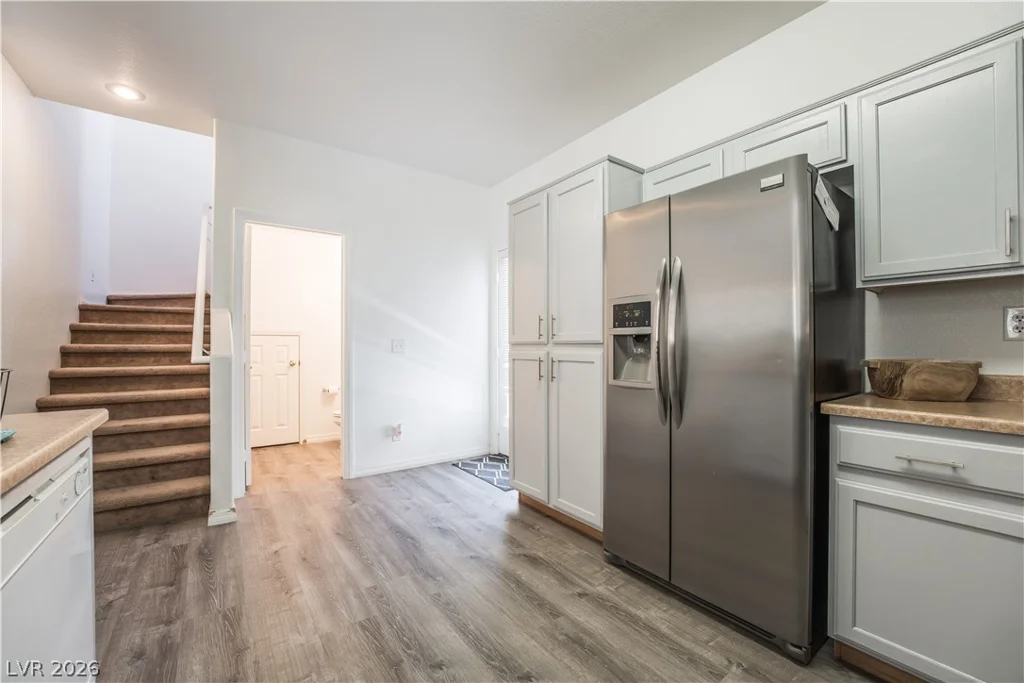 1228 Oak Village, Las Vegas, NV 89183
