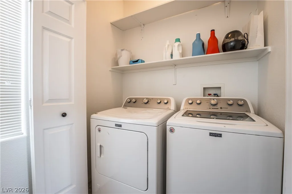 1228 Oak Village, Las Vegas, NV 89183