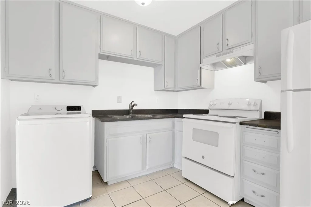 2805 Sultana, Las Vegas, NV 89102