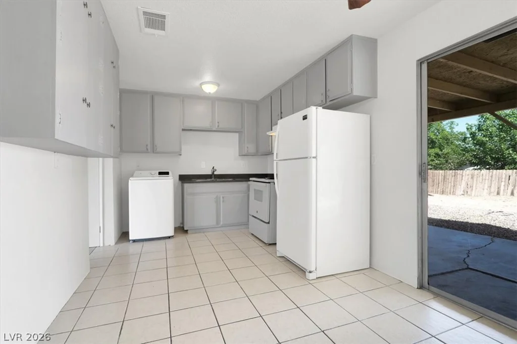 2805 Sultana, Las Vegas, NV 89102