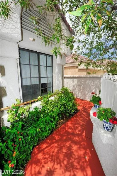 7268 Drifting River, Las Vegas, NV 89149