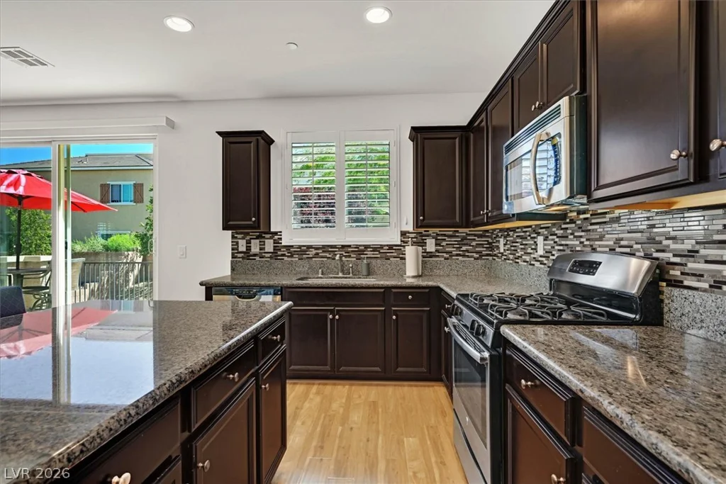 917 Carson Bluff, Henderson, NV 89012