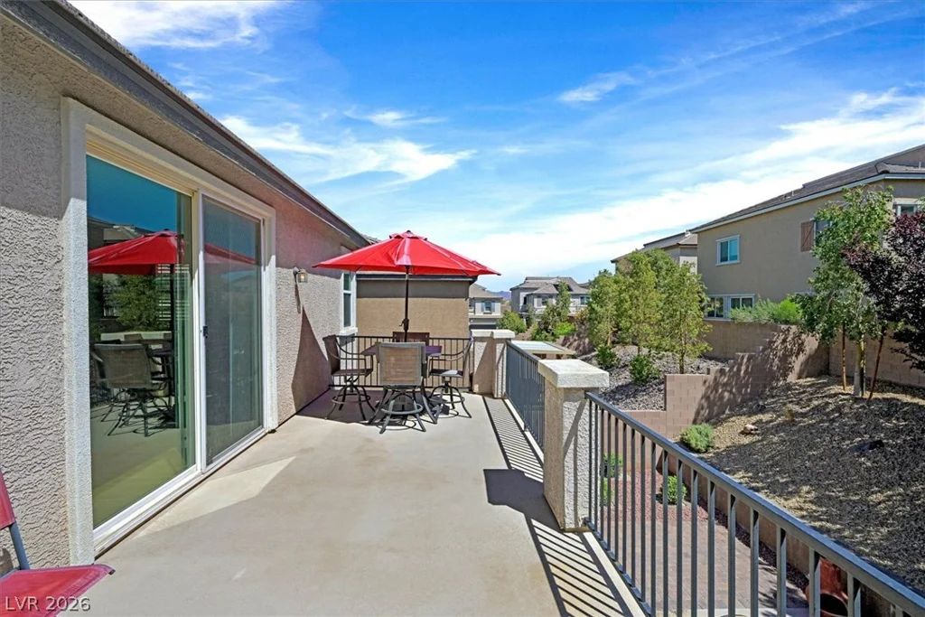 917 Carson Bluff, Henderson, NV 89012