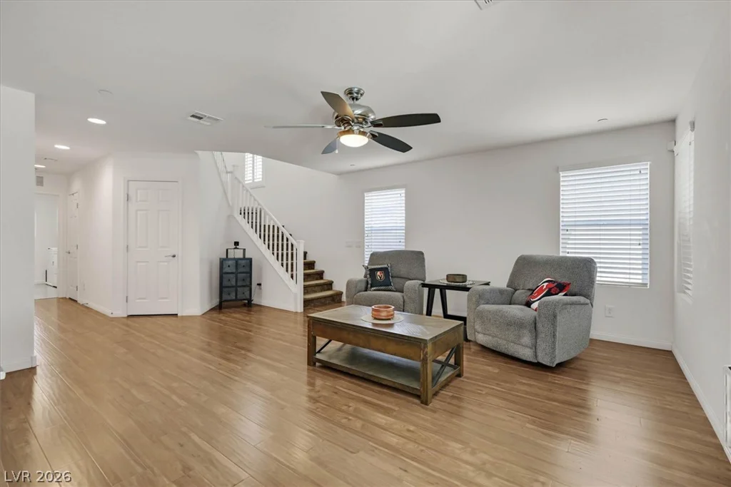 917 Carson Bluff, Henderson, NV 89012