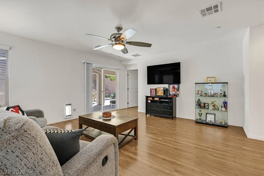 917 Carson Bluff, Henderson, NV 89012