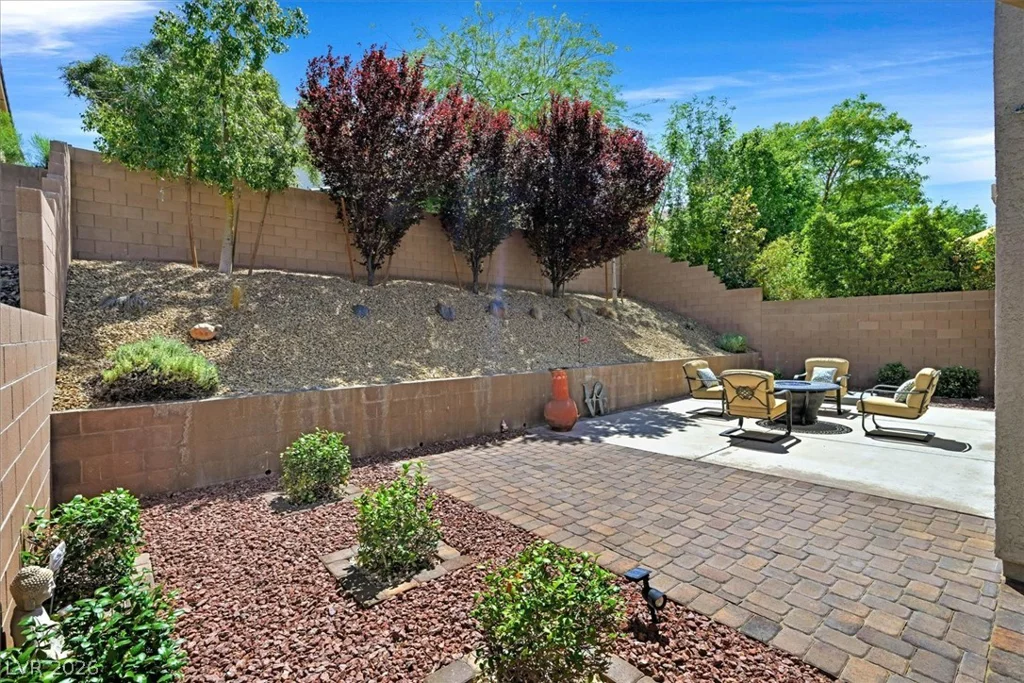 917 Carson Bluff, Henderson, NV 89012