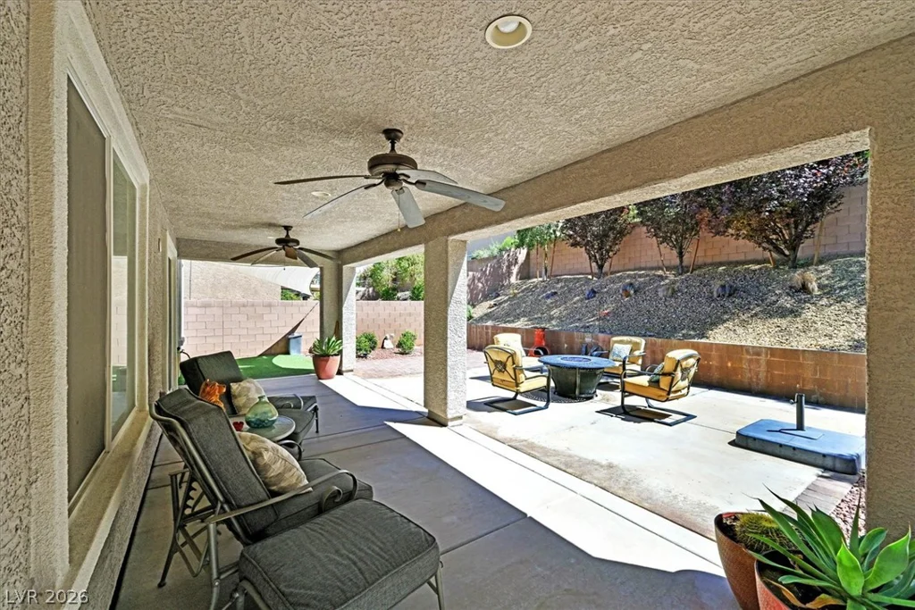 917 Carson Bluff, Henderson, NV 89012