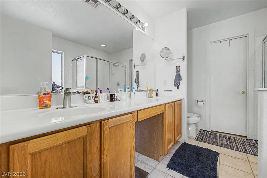 998 Trackers Glen, Henderson, NV 89015