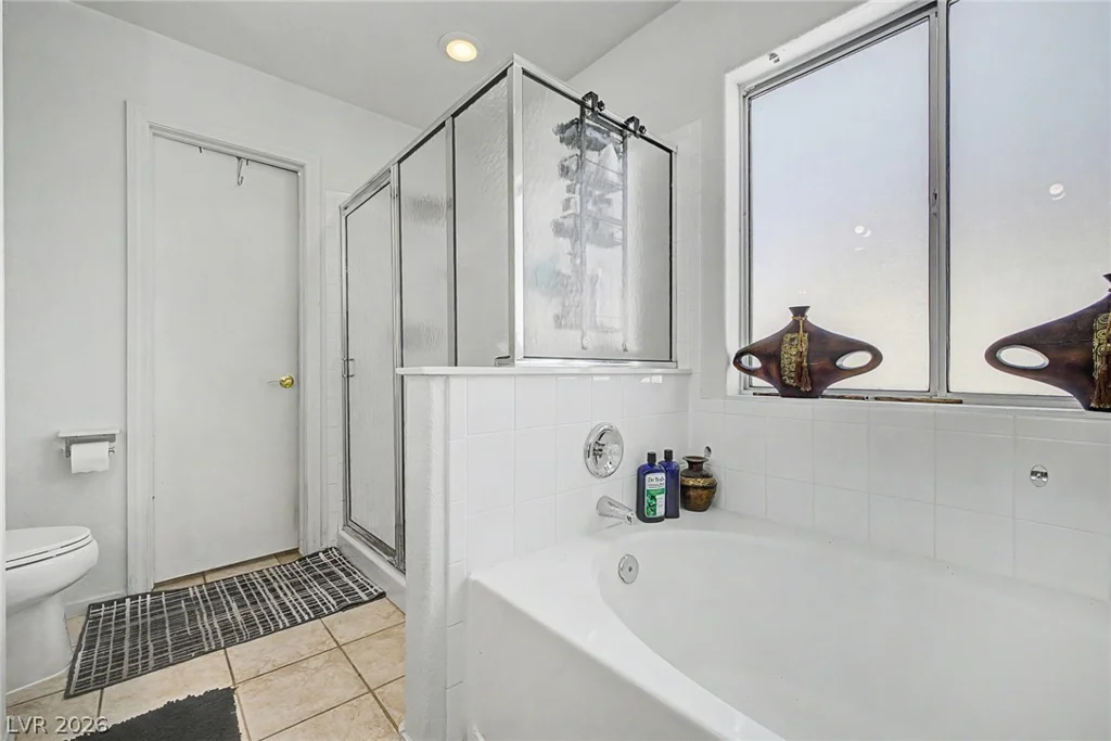 998 Trackers Glen, Henderson, NV 89015