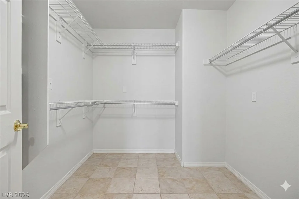 998 Trackers Glen, Henderson, NV 89015