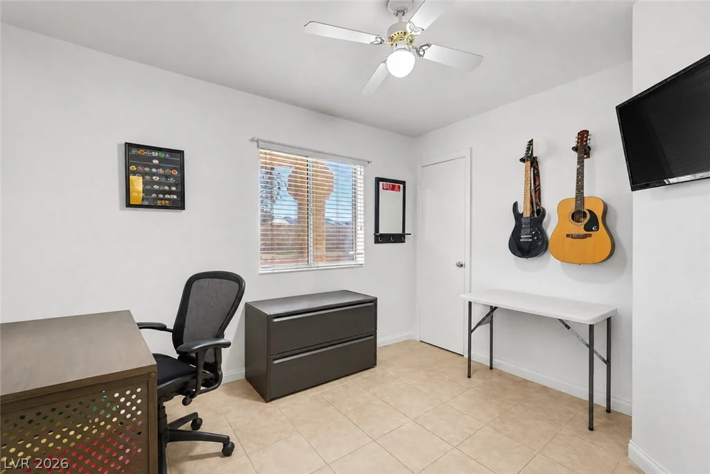 998 Trackers Glen, Henderson, NV 89015