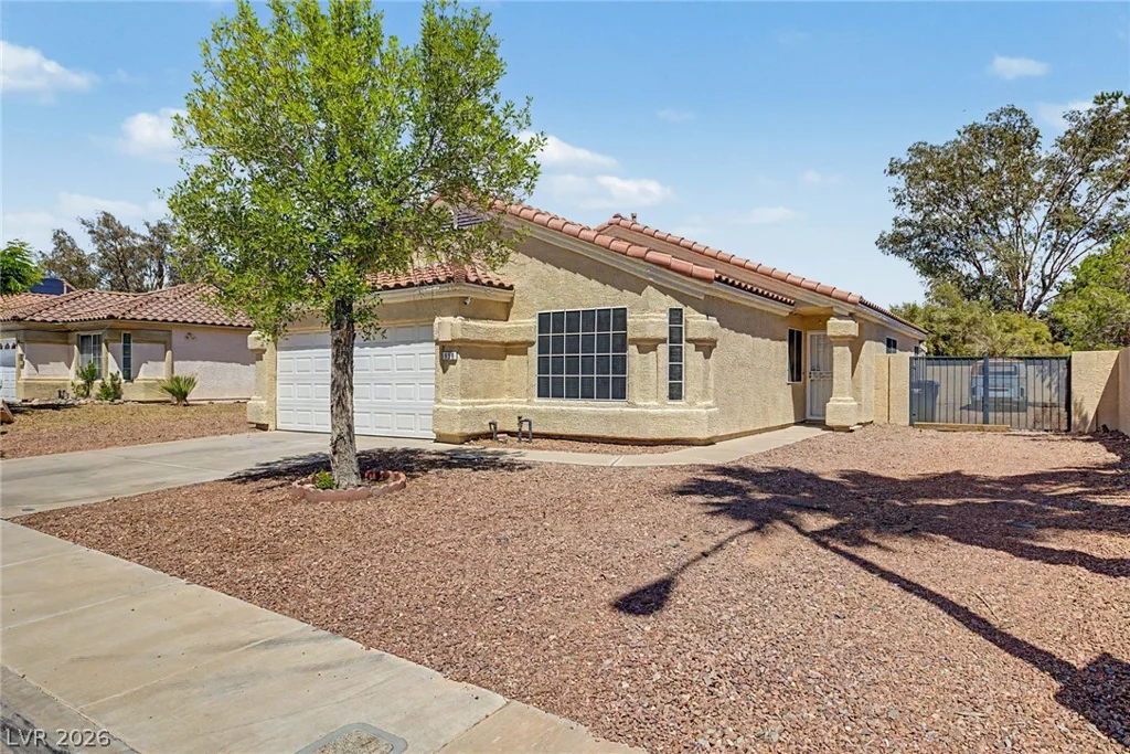 998 Trackers Glen, Henderson, NV 89015