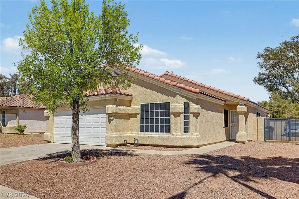 998 Trackers Glen, Henderson, NV 89015
