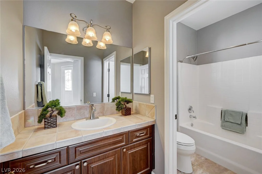 220 Dewhurst, Las Vegas, NV 89123