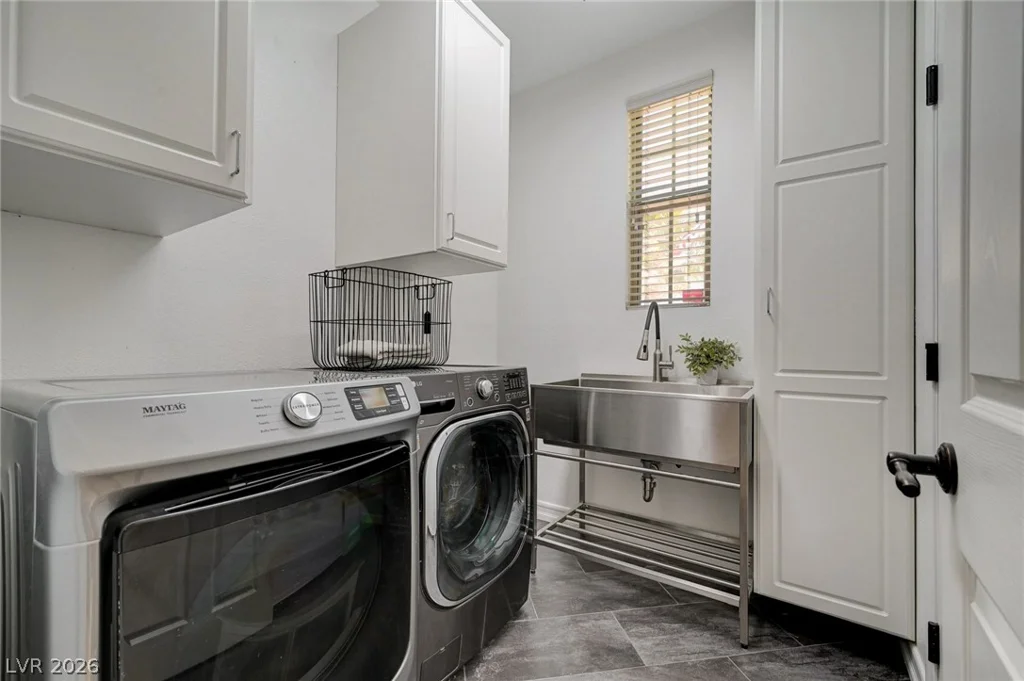220 Dewhurst, Las Vegas, NV 89123