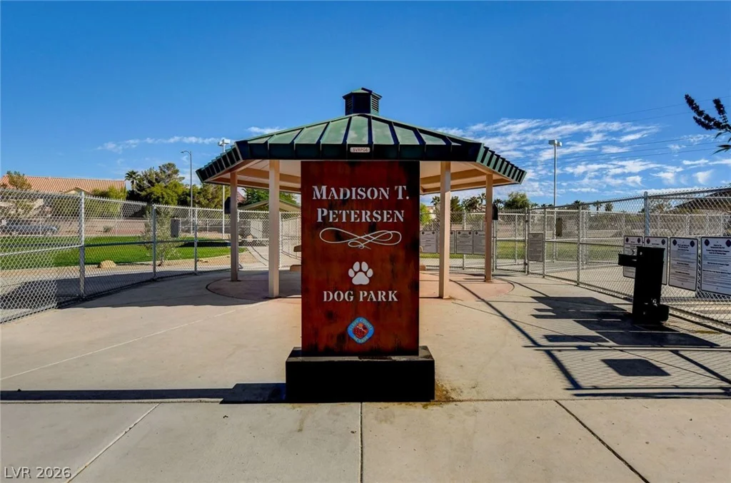 220 Dewhurst, Las Vegas, NV 89123