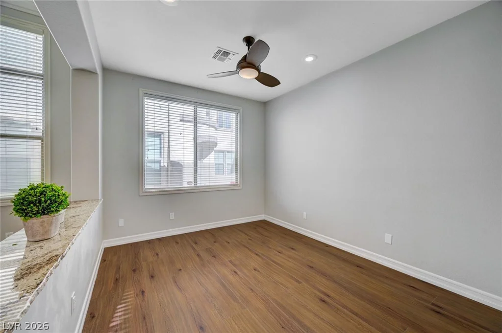 220 Dewhurst, Las Vegas, NV 89123