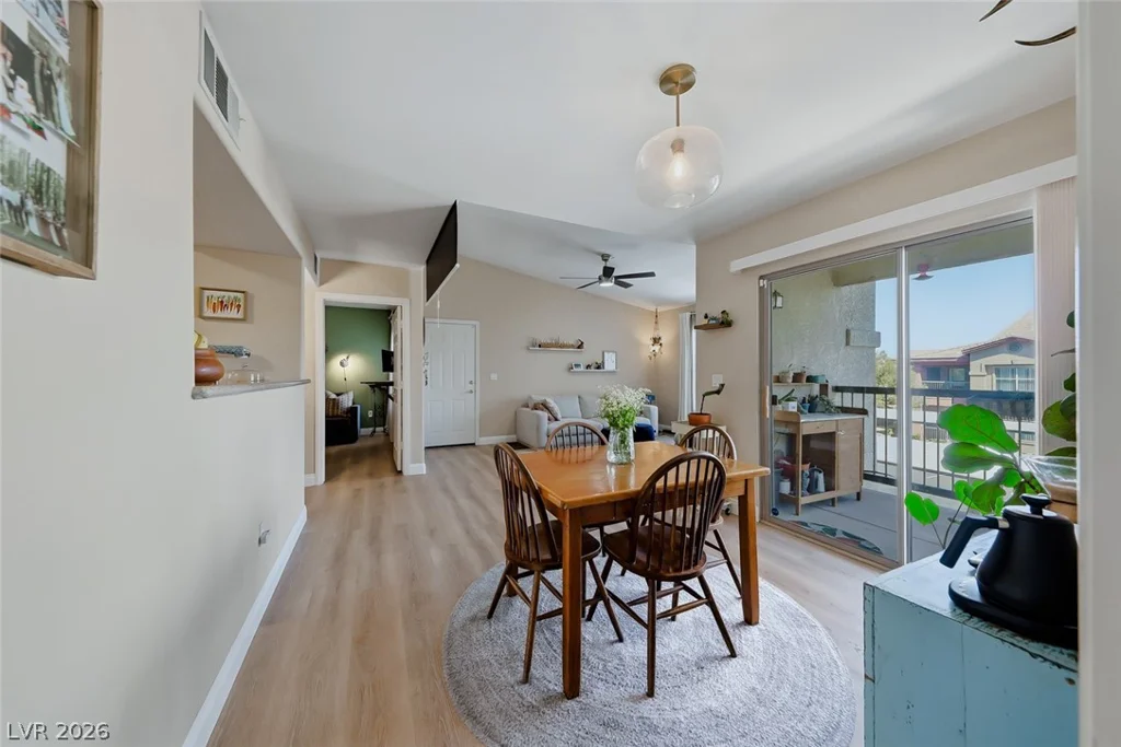 8000 Badura, Las Vegas, NV 89113
