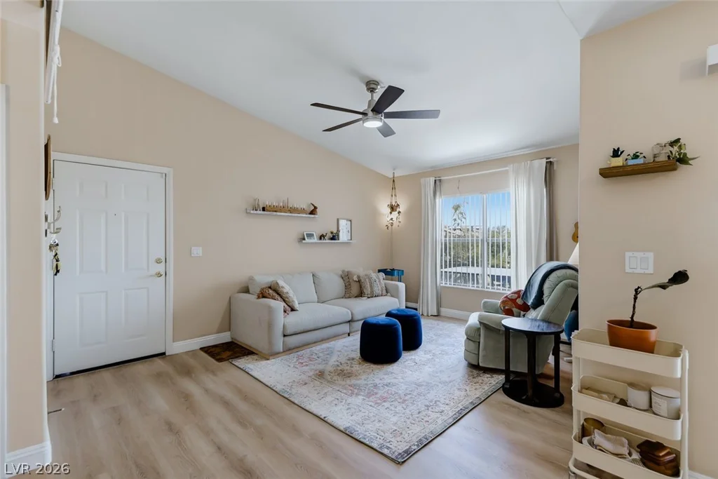 8000 Badura, Las Vegas, NV 89113