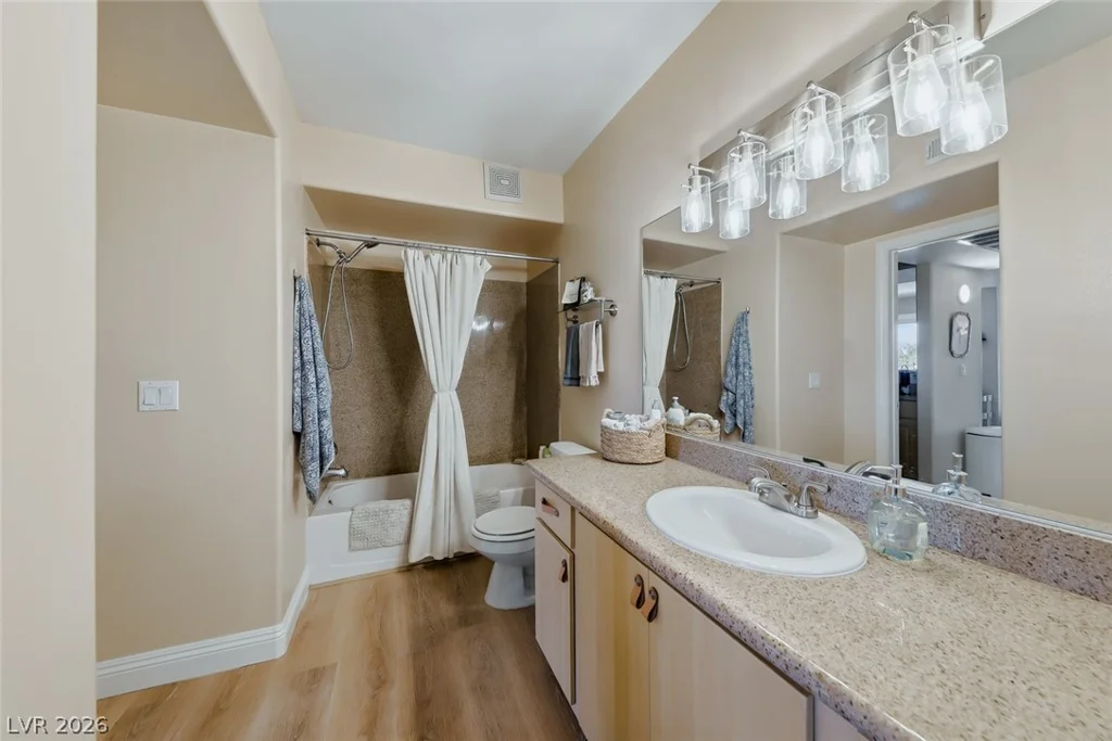 8000 Badura, Las Vegas, NV 89113