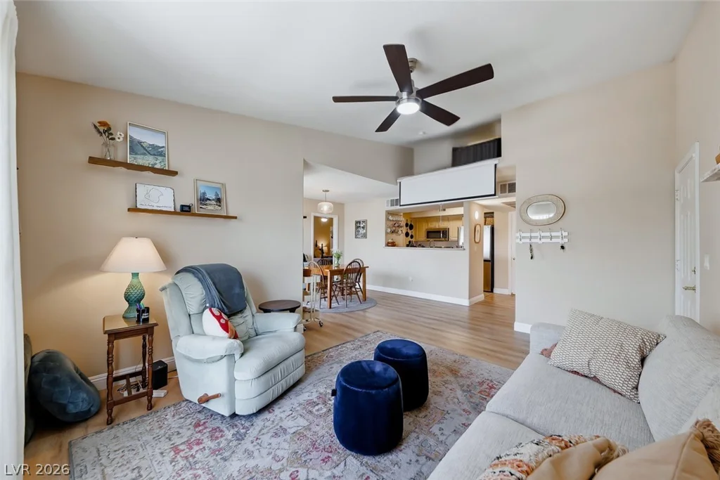 8000 Badura, Las Vegas, NV 89113