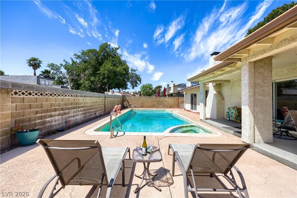 4385 Cartegena, Las Vegas, NV 89121