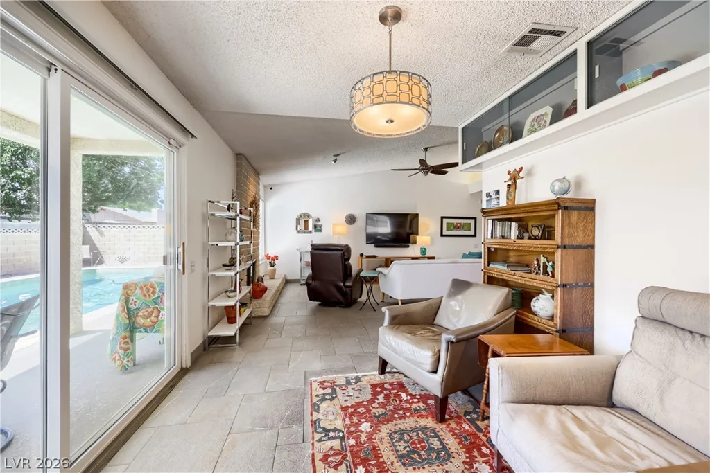 4385 Cartegena, Las Vegas, NV 89121