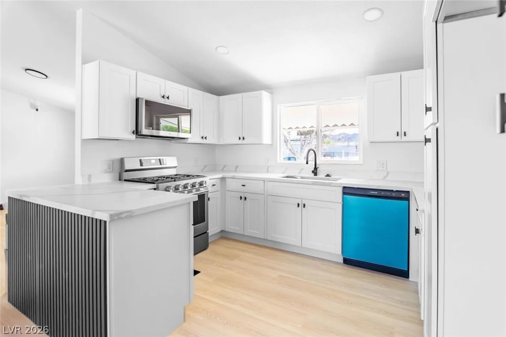 6094 Carlsbad, Las Vegas, NV 89156