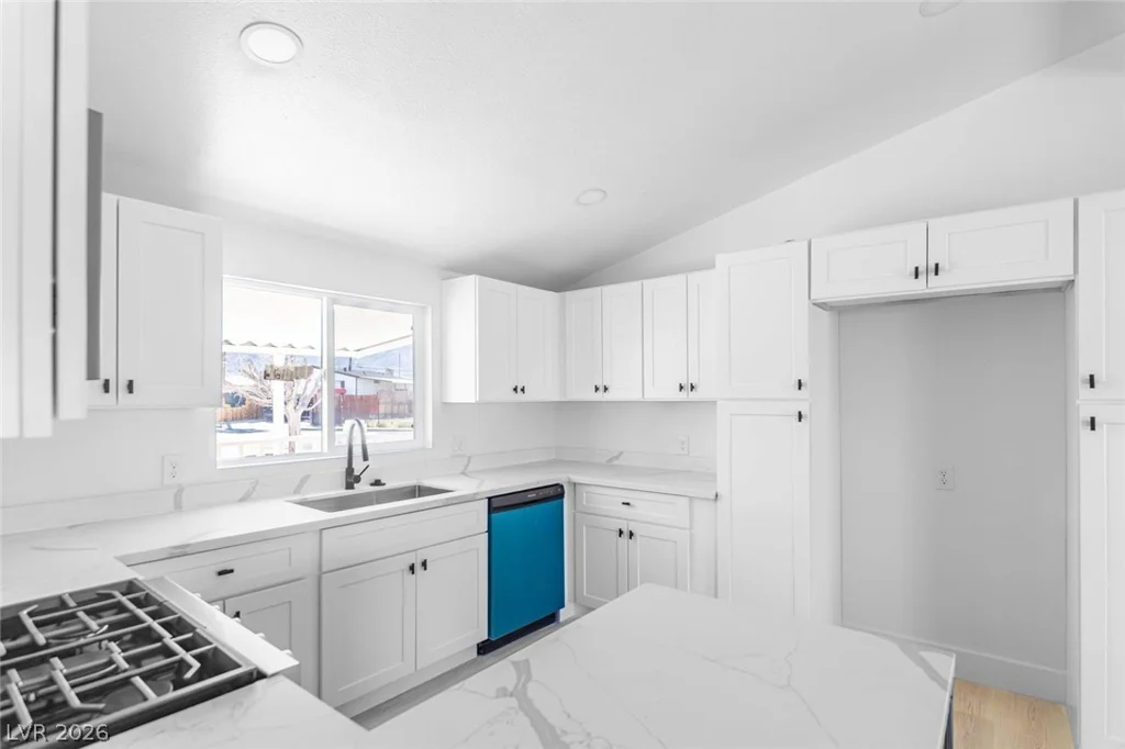 6094 Carlsbad, Las Vegas, NV 89156
