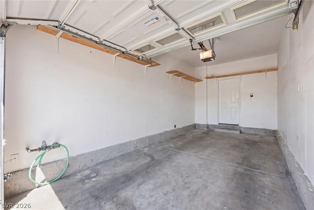 3936 Smokey Fog, North Las Vegas, NV 89081