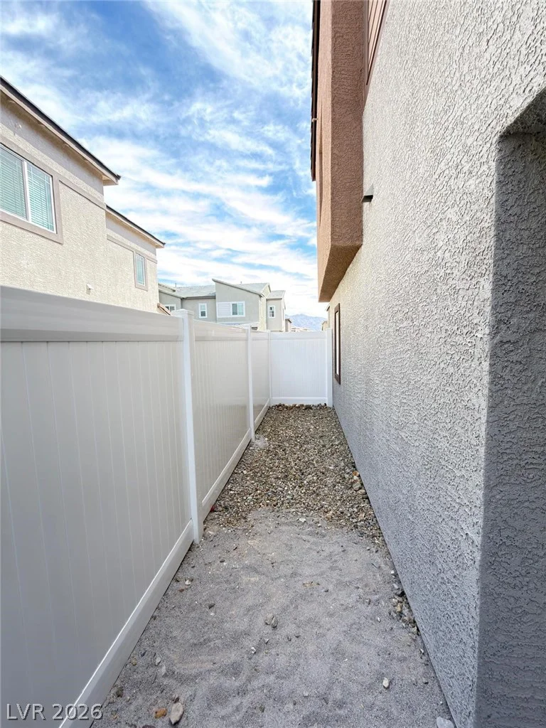 9317 Davis Falls, Las Vegas, NV 89143